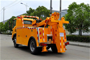 辉县高速路拖车费