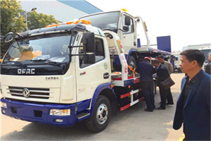 辉县汽车道路救援拖车价格